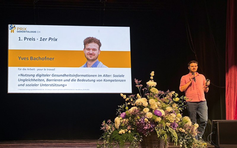 Auszeichnung: Masterarbeit zur digitalen Gesundheitskompetenz im Alter gewinnt Prix Gerontologie