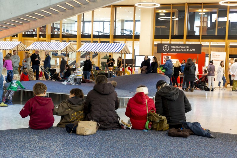 tag-der-offenen-tuer-fhnw-campus-muttenz-2023-11.jpg