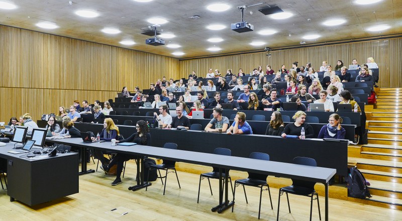 FHNW_Stud_Hoersaal__Gataric-Fotografie_23_bearb.jpg