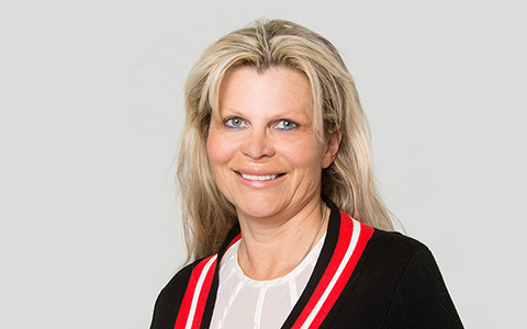 Portrait of Prof. Dr. Charlotte Hofmann, Leiterin Ausbildung an der Hochschule für Wirtschaft FHNW.