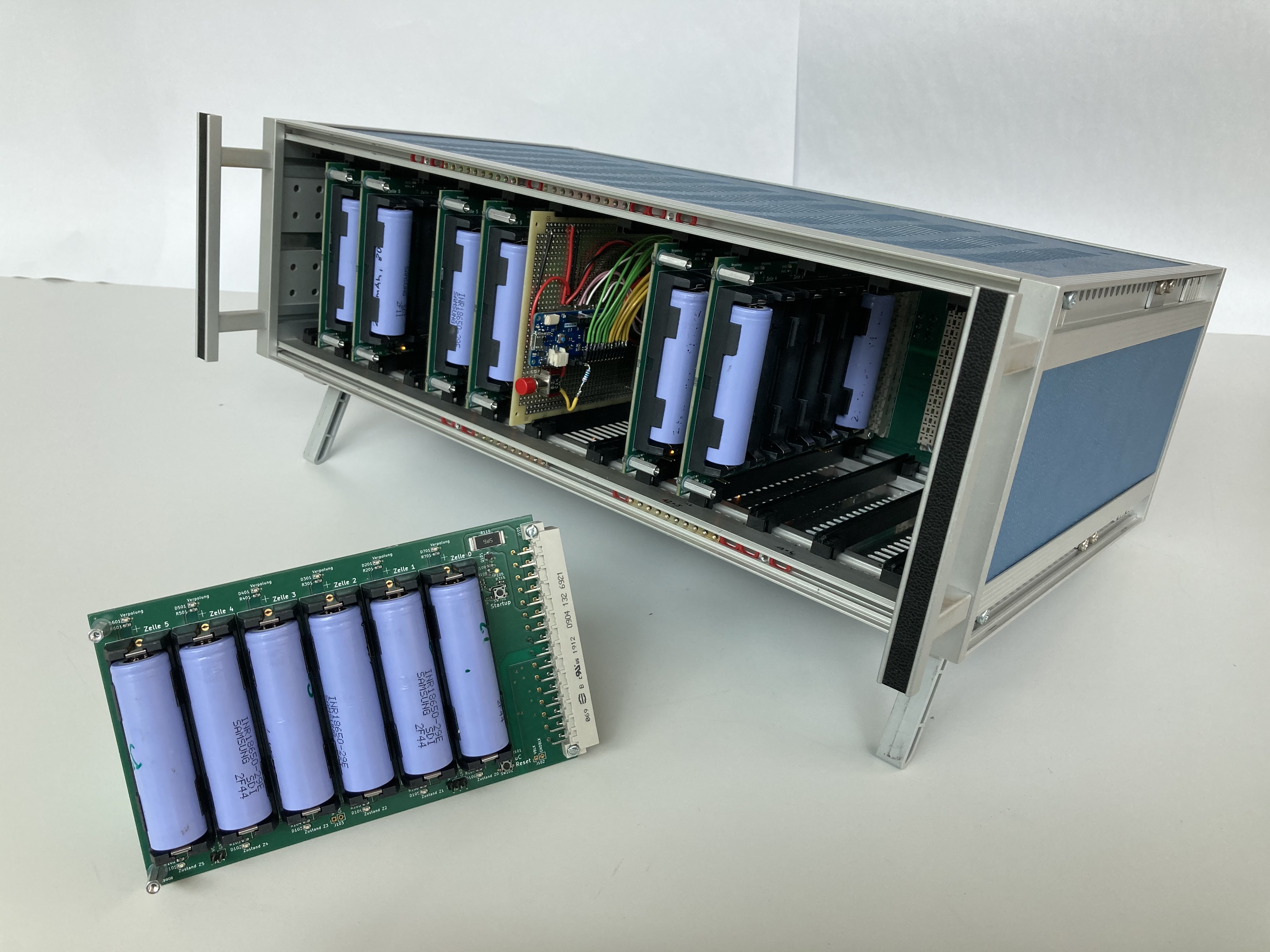 ht-modular-smart-li-ion-battery-system.JPG