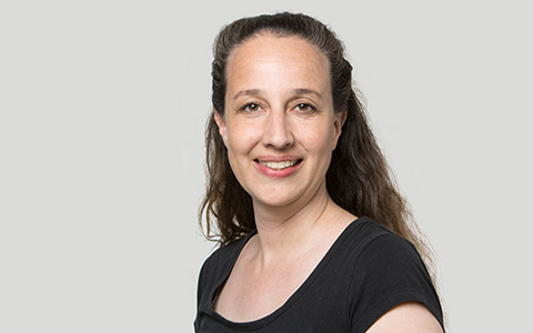 Portrait of Mirjam Buchmann, Master-Studentin, Hochschule für Soziale Arbeit FHNW
