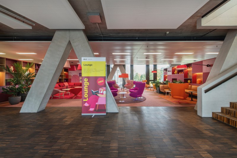 17 FHNW Campus Brugg-Windisch_Lounge_┬®Evolution Design.jpeg