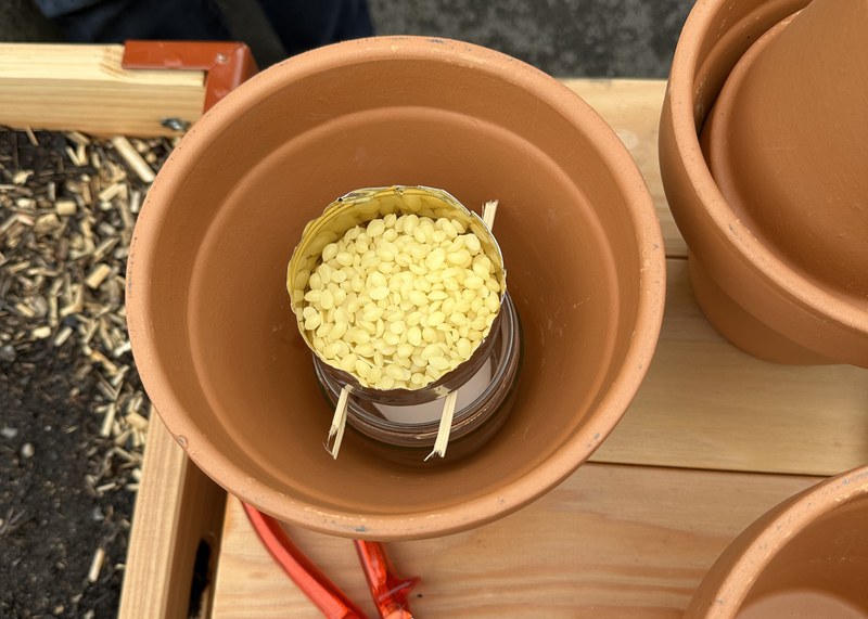 03_Bild_Herstellung Ollas- die Gartenbewässerung.jpeg