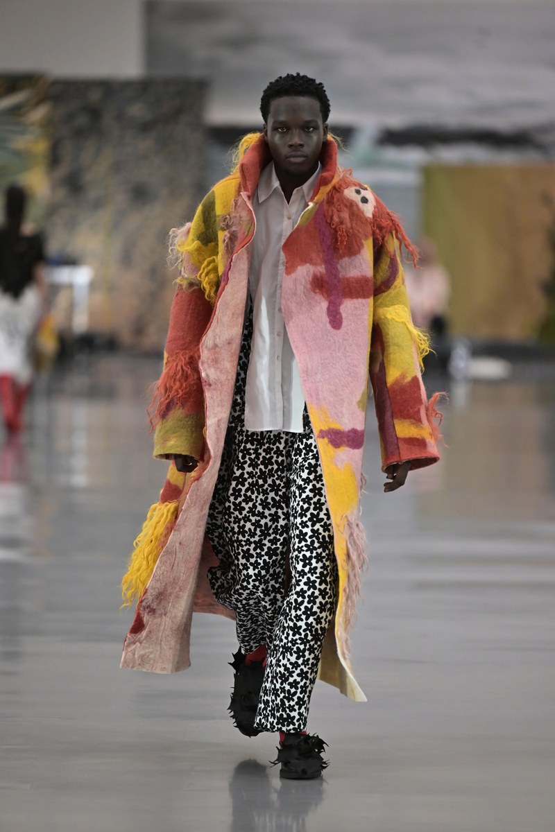danz_mara_modesuisse_alexander-palacios_07-2000x-q95.jpg
