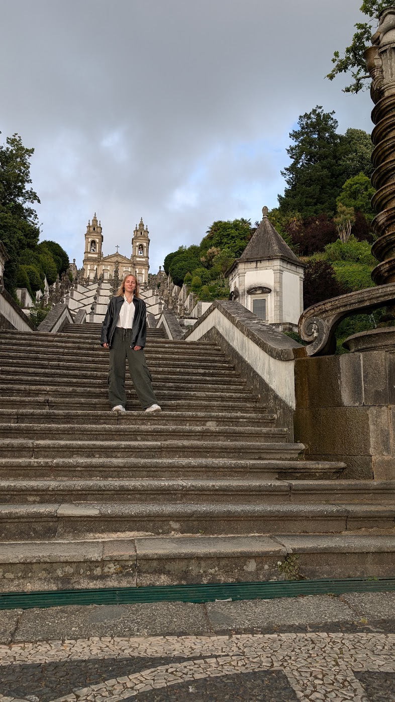 Bom_Jesus_Staircases_Braga.jpg