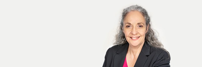 meyer manuela header.jpg