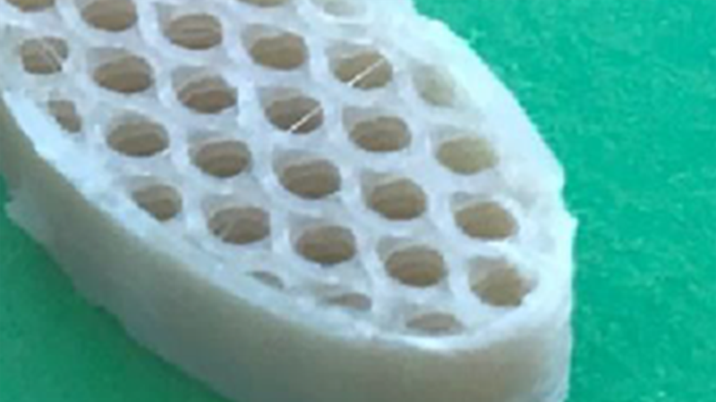 3D-gedruckte Tabletten verfügen über Hohlräume und Kanäle, die für eine schnellere und leichtere Auflösung sorgen.
