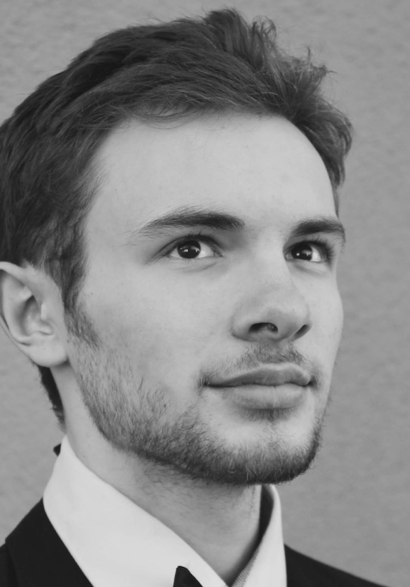 Portrait von jungem Mann