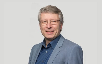 Prof. Ralf Wölfle