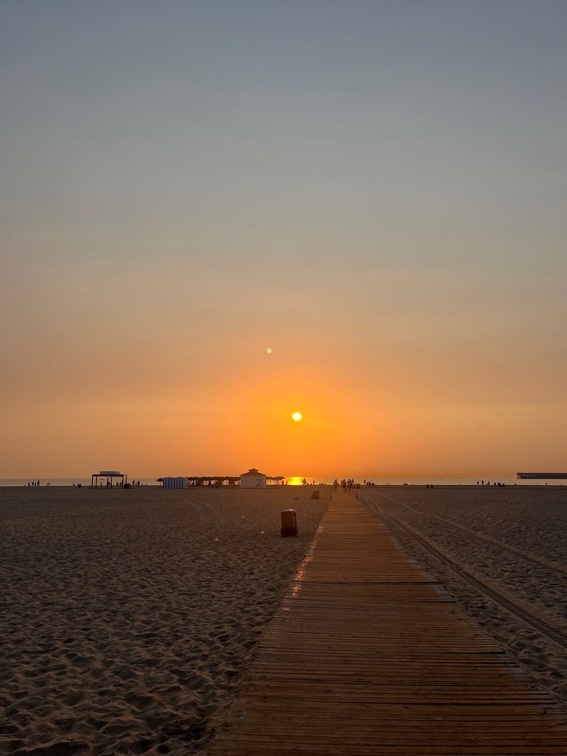 Strand Valencia.jpg