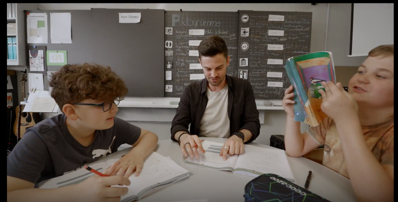 01_Praktikum eigenen Klasse_Serdar_zw 2 Buben.PNG