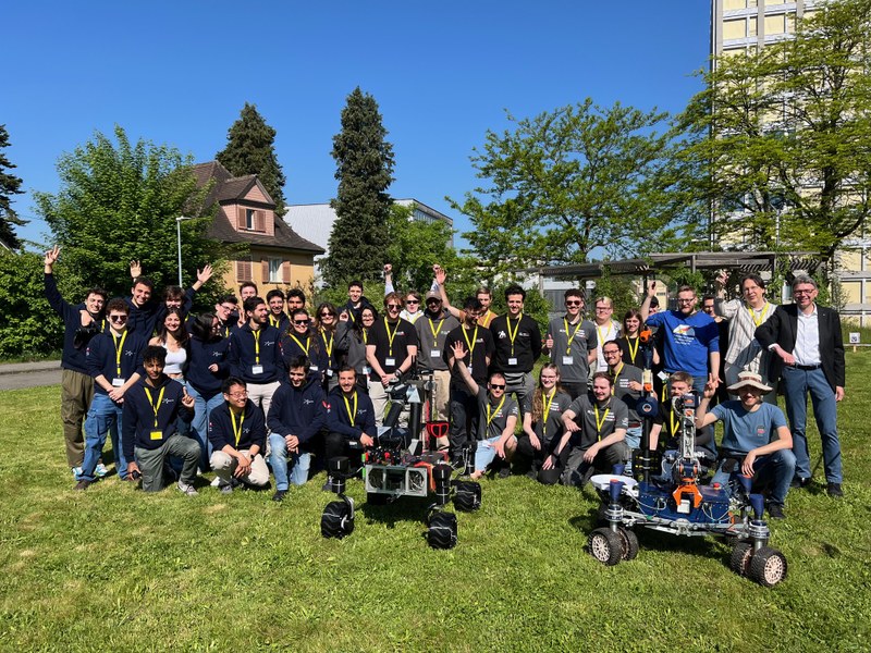 Gruppenfoto FHNW Rover Träff am FHNW Robot Day 2025