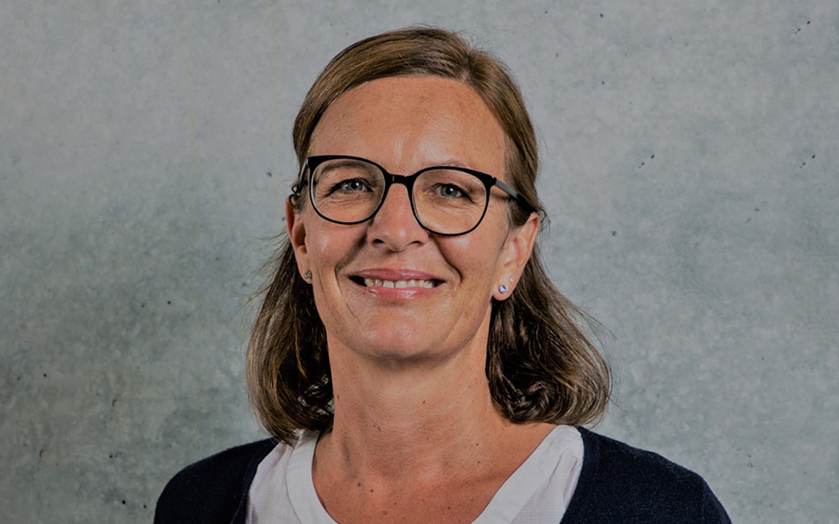 Portrait of Esther Glutz, Kadermitglied und HR Business Partnerin bei Baloise Bank