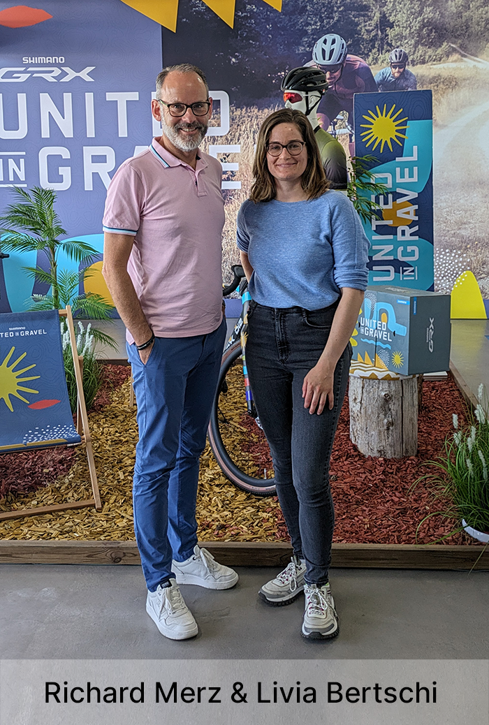 Richard Merz (CEO Fuchs-Movesa AG) und Livia Bertschi (Studentin)