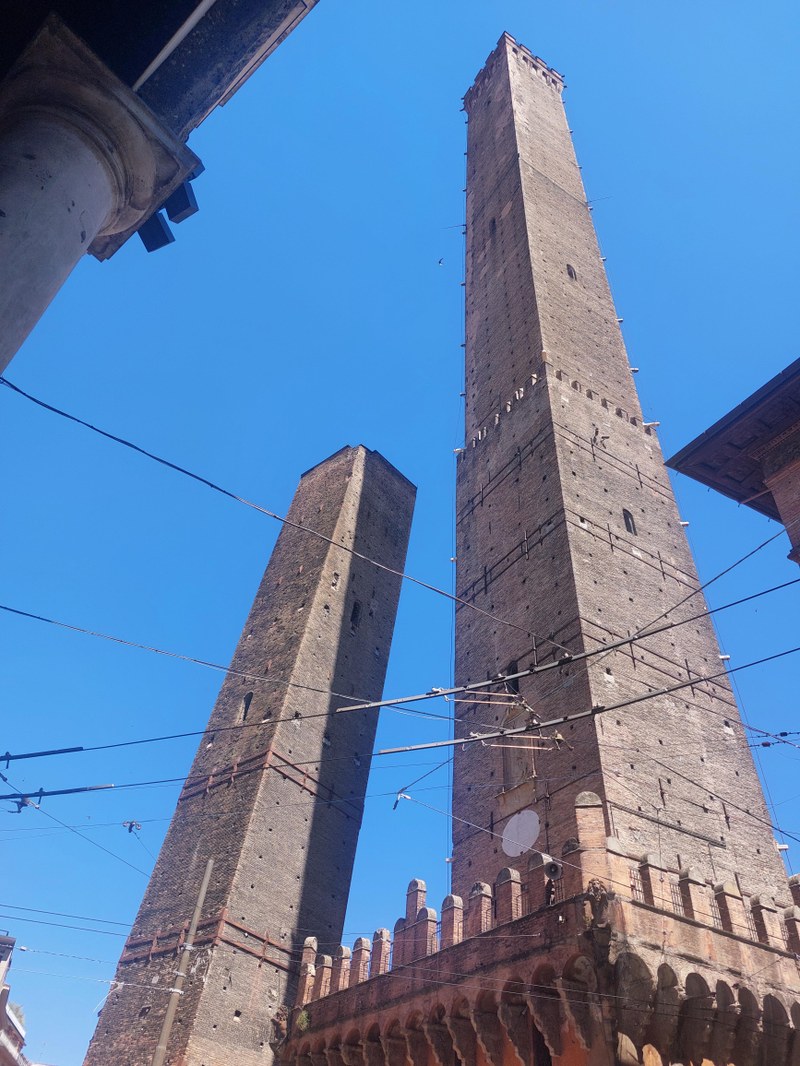 two_towers_Bologna.jpg