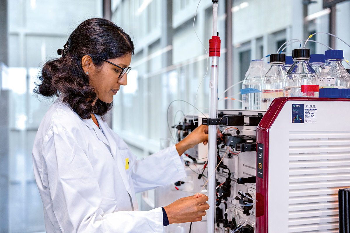 Doctoral researcher Sherin Panikulam performs chromatography to purify biologics, and analyses whether host cell proteins remain after purification.
