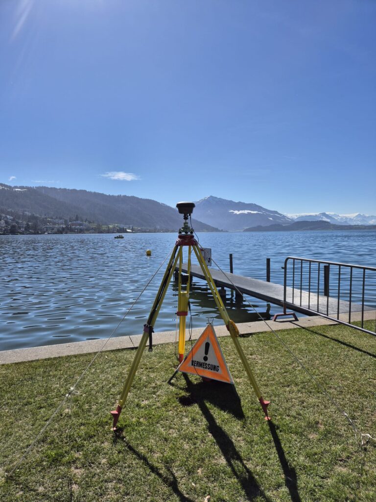 Langstatische GNSS-Messung am Zugersee mit mehreren GNSS-Empfängern